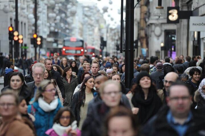  میلیون‌ها انگلیسی به دلیل هزینه‌های بالای زندگی قصد مهاجرت دارند
