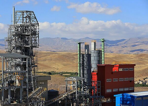 مشکلات ریز و درشت کارخانه آهک هیدراته اهر؛ از وجود مشکلات مالی تا موانع صادرات