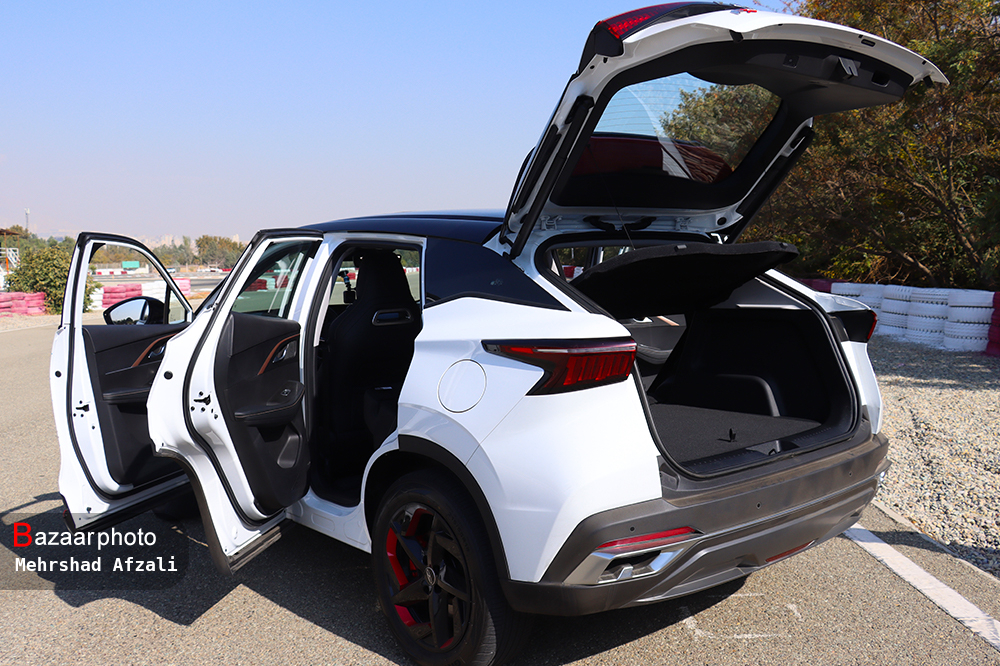 فونیکس اف-ایکس چینی ها را به چالش می کشد| کراس اوور جدید مدیران خودرو چگونه است؟