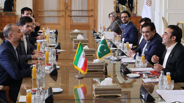 آینده روشن تجارت ایران و پاکستان| تهاتر، خط لوله صلح و فاکتور چین؛ ایجاد پیوندهای محکم تجاری آینده روشن تجارت ایران و پاکستان| تهاتر، خط لوله صلح و فاکتور چین؛ ایجاد پیوندهای محکم تجاری