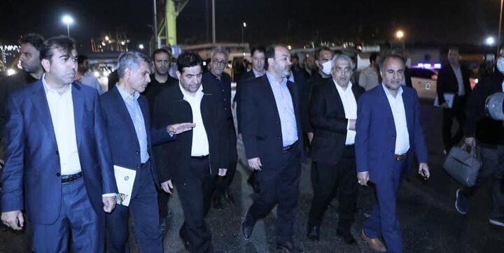بازدید شبانه معاون اول رییس جمهور از بندر شهید رجایی بازدید شبانه معاون اول رییس جمهور از بندر شهید رجایی