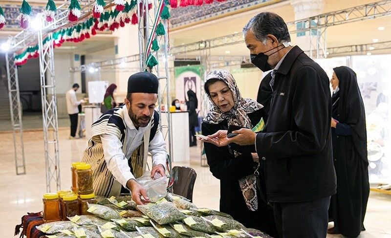 نمایشگاه گیاهان دارویی؛ رویدادی ملی که در ابعاد روستایی برگزار شد