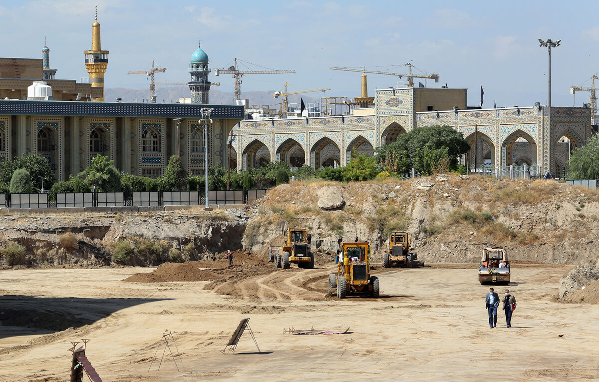 طرح نوسازی حرم رضوی از اصلاحات تا انتقادات| ۵۰هزار میلیارد تومان سرمایه بلاتکلیف است