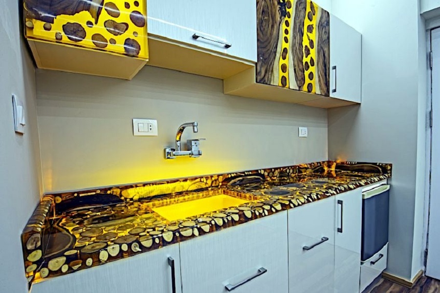 رزین شیمی افسون با قیمتی رقابتی در بازار ایران