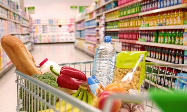 ایستایی قیمت مواد غذایی در ایران موقتی است| افزایش قیمت مرغ و لبنیات طی دو ماه آینده