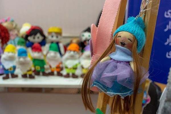 دشواریهای زنان سرپرست خانوار با محدودیت اینترنت | فقدان بازار فروش تولیدات در قم دشواریهای زنان سرپرست خانوار با محدودیت اینترنت | فقدان بازار فروش تولیدات در قم