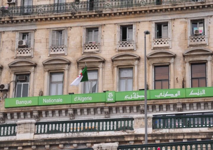  الجزایر ۵ شعبه بانک در فرانسه، موریتانی و سنگال تاسیس می‌کند