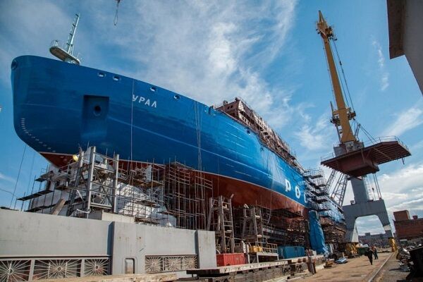 رونمایی روسیه از کشتی هسته ای «اورال»؛ کار سخت ایران برای صادرات گاز به چین!
