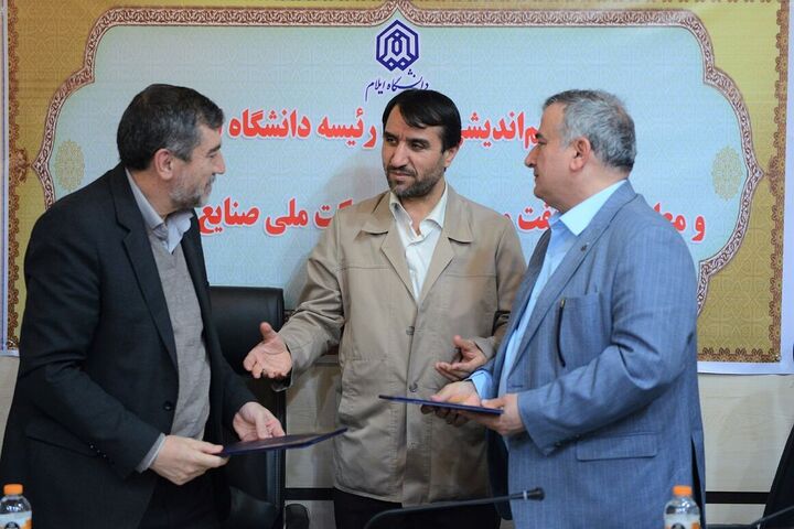 گرههای صنعت پتروشیمی با استفاده از ظرفیت مراکز علمی و پژوهشی باز میشود گرههای صنعت پتروشیمی با استفاده از ظرفیت مراکز علمی و پژوهشی باز میشود