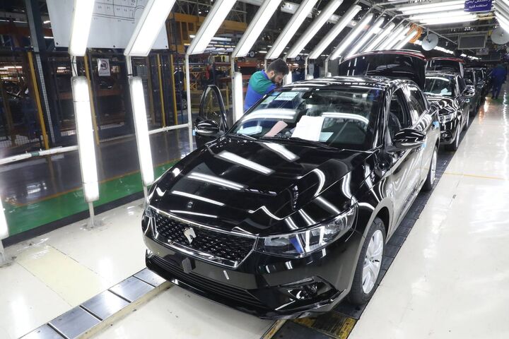 افزایش ۴۴ درصدی تولید در ایران خودرو| برنامه تولید ۲۱۰ هزار دستگاه خودرو در ۳ ماهه پایانی سال
