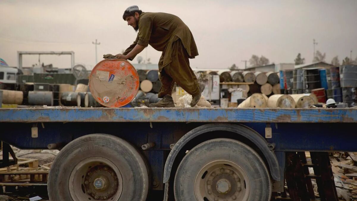 تجار ایران و افغانستان در حسرت همکاری بیدغدغه| بار گران به مقصد نمیرسد
