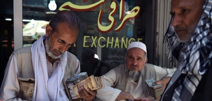ابهامات روابط اقتصادی ایران با افغانستان | دنبال کوچک سازی صنعت ایران هستند