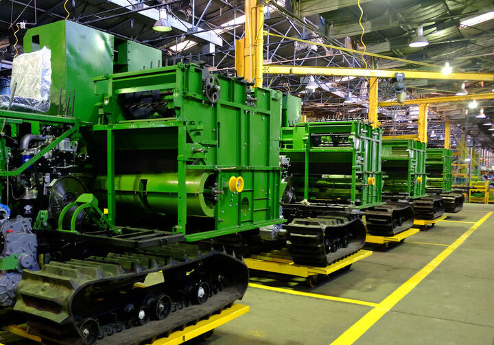 تولید ۳۵۰۰ ماشین آلات سنگین در کشور