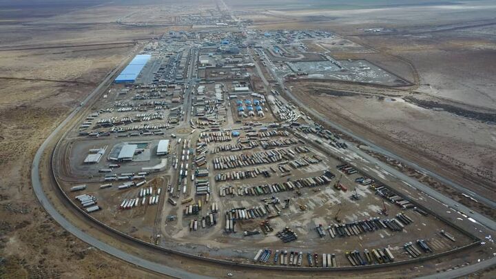 بیش از ۲۷۴ میلیون دلار کالا از گمرک دوغارون به افغانستان صادر شد