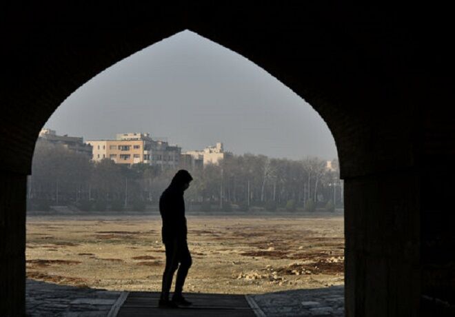 خشکی زایندهرود و خسارت ۴۰۰ میلیاردتومانی گردوخاک به اصفهان خشکی زایندهرود و خسارت ۴۰۰ میلیاردتومانی گردوخاک به اصفهان