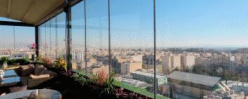 شیشه بالکن چیست و انواع آن کدام است؟ شیشه بالکن چیست و انواع آن کدام است؟