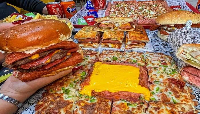 سفارش آنلاین برای یک غذای خوشمزه سفارش آنلاین برای یک غذای خوشمزه