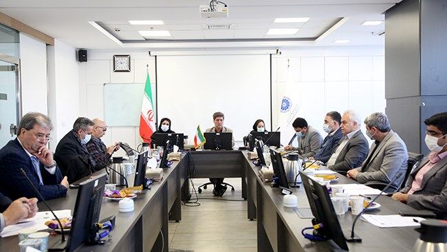 رفع تدریجی منع واردات اقلام آرایشی و بهداشتی دنبال میشود رفع تدریجی منع واردات اقلام آرایشی و بهداشتی دنبال میشود