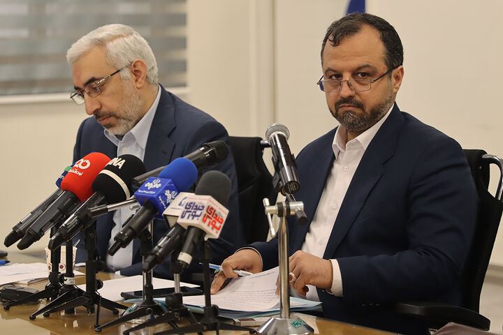 ۱۰۰۰ خودروی لوکس توقیفی در گمرکات بوشهر تعیین تکلیف شد ۱۰۰۰ خودروی لوکس توقیفی در گمرکات بوشهر تعیین تکلیف شد