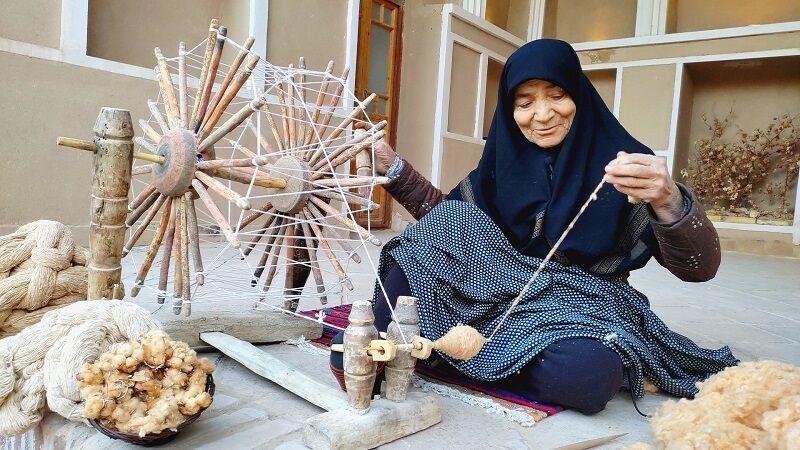 صنعت پولسازی که فراموش شد| راه پرفراز و نشیب «مله بافی»