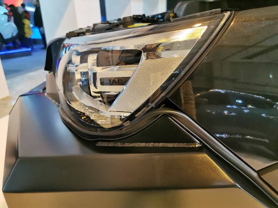 کنترل های کیفی که در خودروهای ایرانی انجام نمی شود| داستان ضعف های محصولات کرمان موتور در نمایشگاه