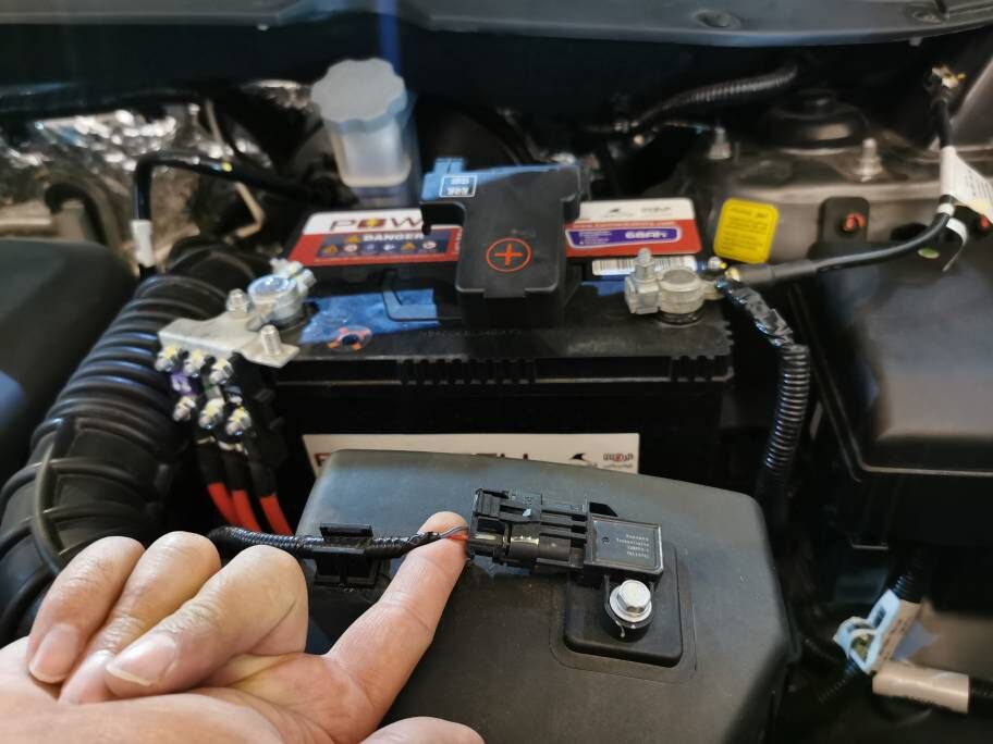 کنترل های کیفی که در خودروهای ایرانی انجام نمی شود| داستان ضعف های محصولات کرمان موتور در نمایشگاه