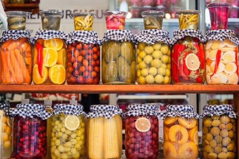 ۸۰۰ بانوی قمی چشم انتظار نمایشگاه | بازار فروش مشکل تولید کنندگان صنایع دستی