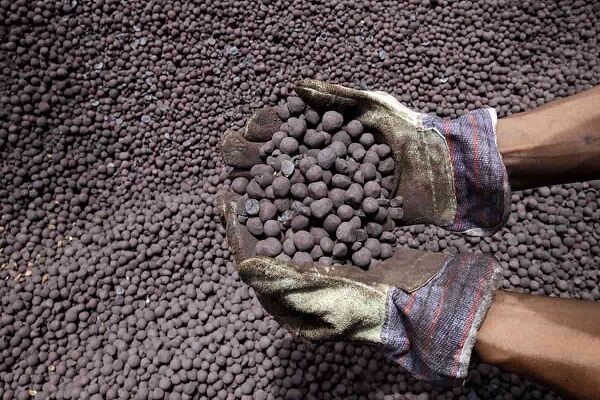 ریزش ۲.۵ درصدی قیمت سنگ آهن در پی تعلیق فعالیت کارخانه فولاد «تانگشان» چین