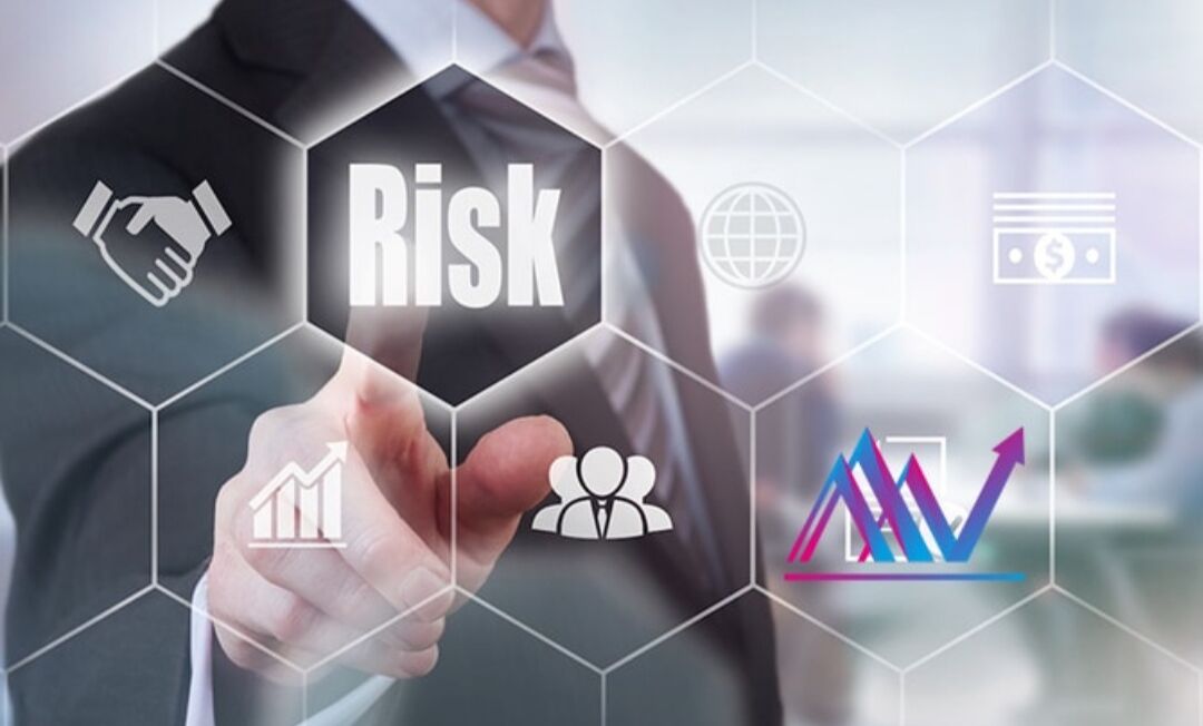 سرمایه گذاران بر اساس نوع ریسک پذیری سبد خرید بچینند| ۵ ریسک سیستماتیک بورس را میخکوب کرده است