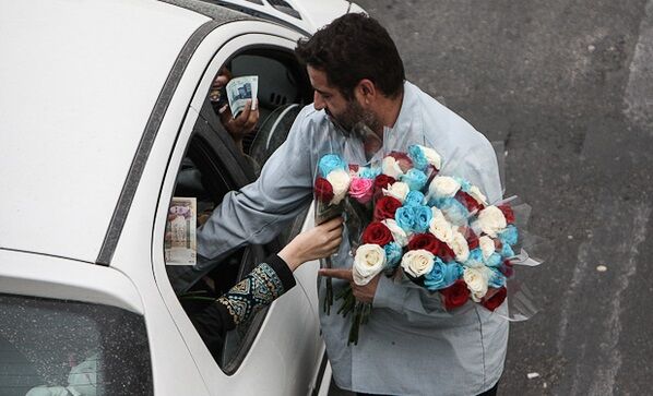 قیمت گل در بازار قد کشید| قیمتهای داغ در زمستان سرد