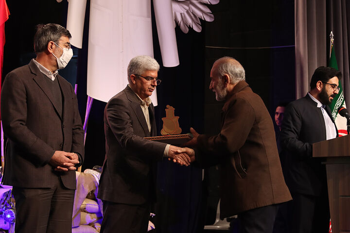 کنگره شهدای داروسازی و سلامت