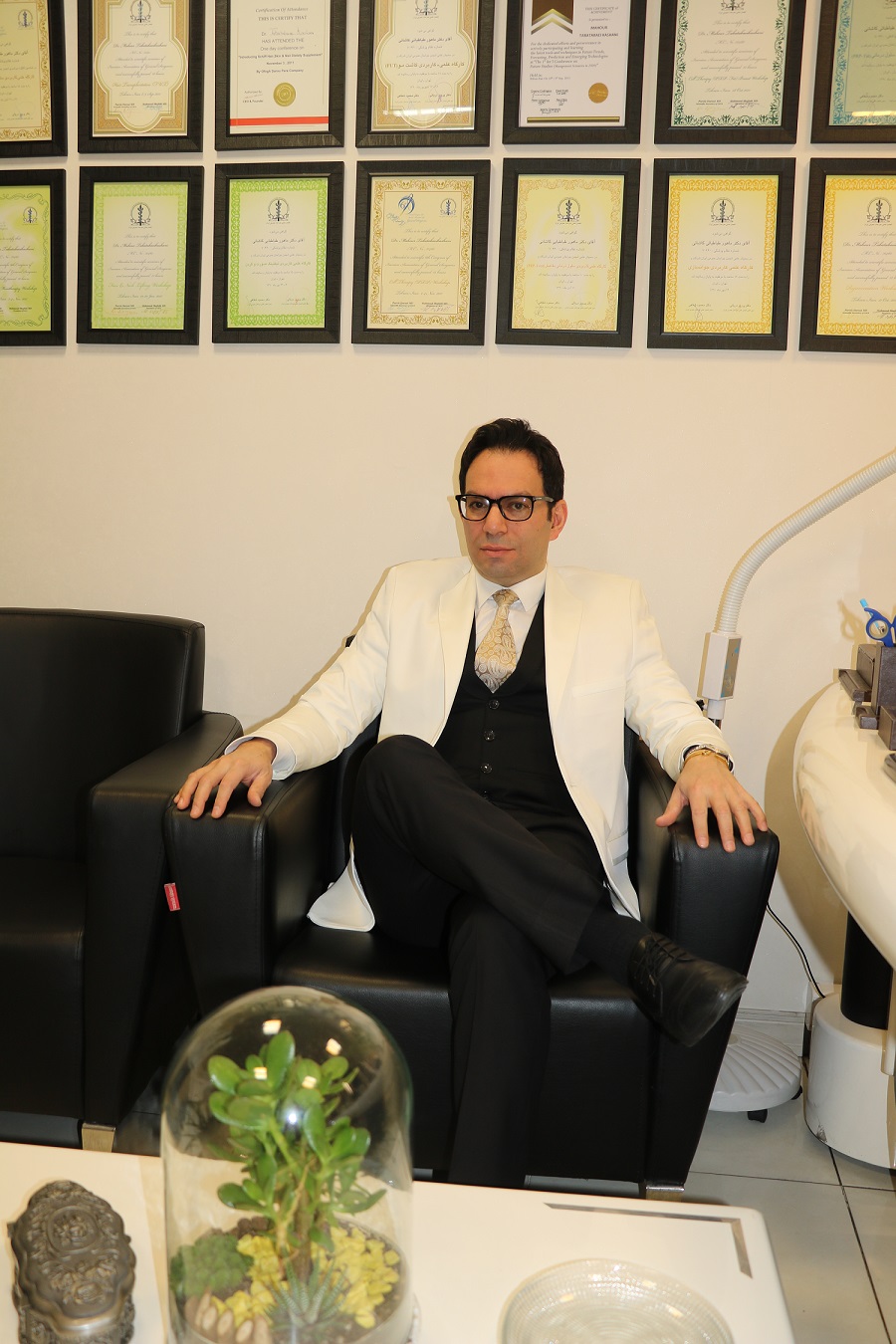 آشنایی با دکتر ماهور طباطبایی، بنیانگذار روش درمان ریزش موی NFP در ایران