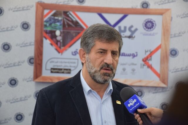 تراکتورسازی کشور را از واردات تراکتور بی نیاز کرد| رونمایی از تراکتور شالیزار