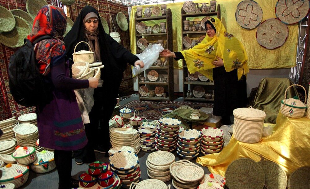 استان سمنان ۱۲ فروشگاه صنایع دستی دارد | توسعه بازار فروش در اولویت