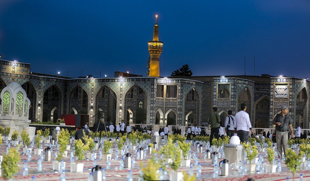 میزبانی شایسته از زائران رضوی| ۴۰هزار خادم کمر به خدمترسانی بستند