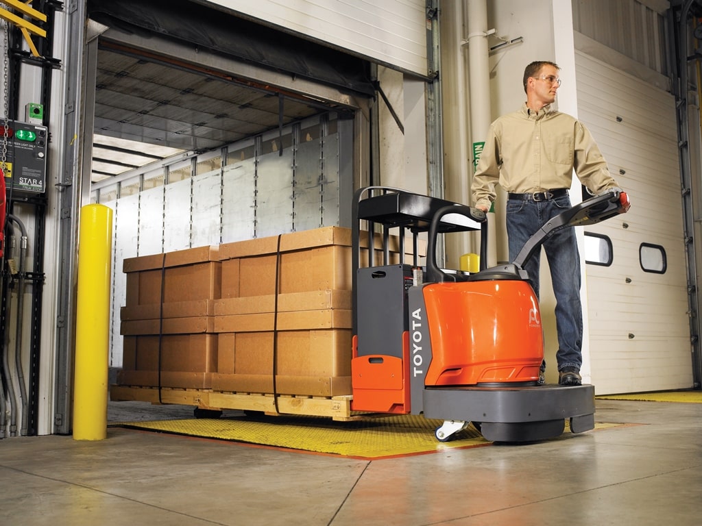 همه چیز در مورد بالابرها و استاکرها