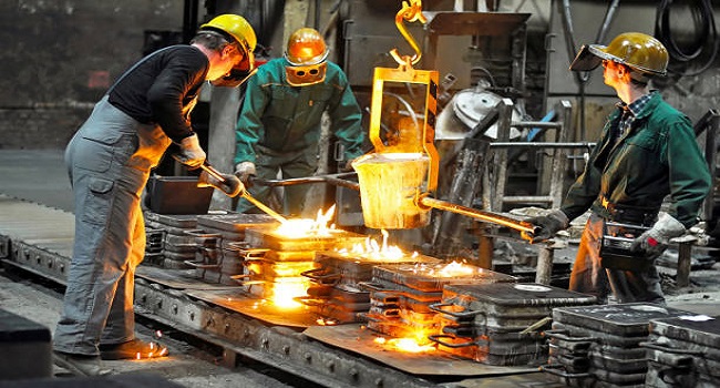 کارخانه های فولاد می توانند به صورت مستقیم و غیر مستقیم شغل ایجاد کنند.