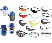استفاده از عینک ایمنی و نقش آن در پیشگیری از آسیب به چشم در محیط کار