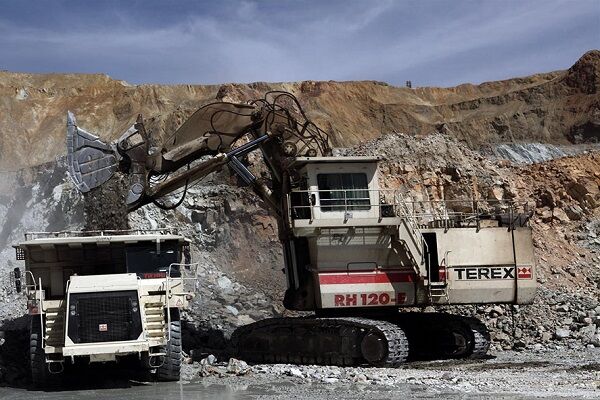 معدنکاری با محیط زیست در تضاد نیست| روش های معدنکاری جدید در دستور کار قرار گیرد