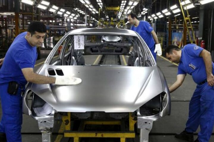 وزارت صمت به عرضه فولادسازان در بورس کالا ورود کند| خودروسازان فقط چهار ماهه پول می دهند وزارت صمت به عرضه فولادسازان در بورس کالا ورود کند| خودروسازان فقط چهار ماهه پول می دهند