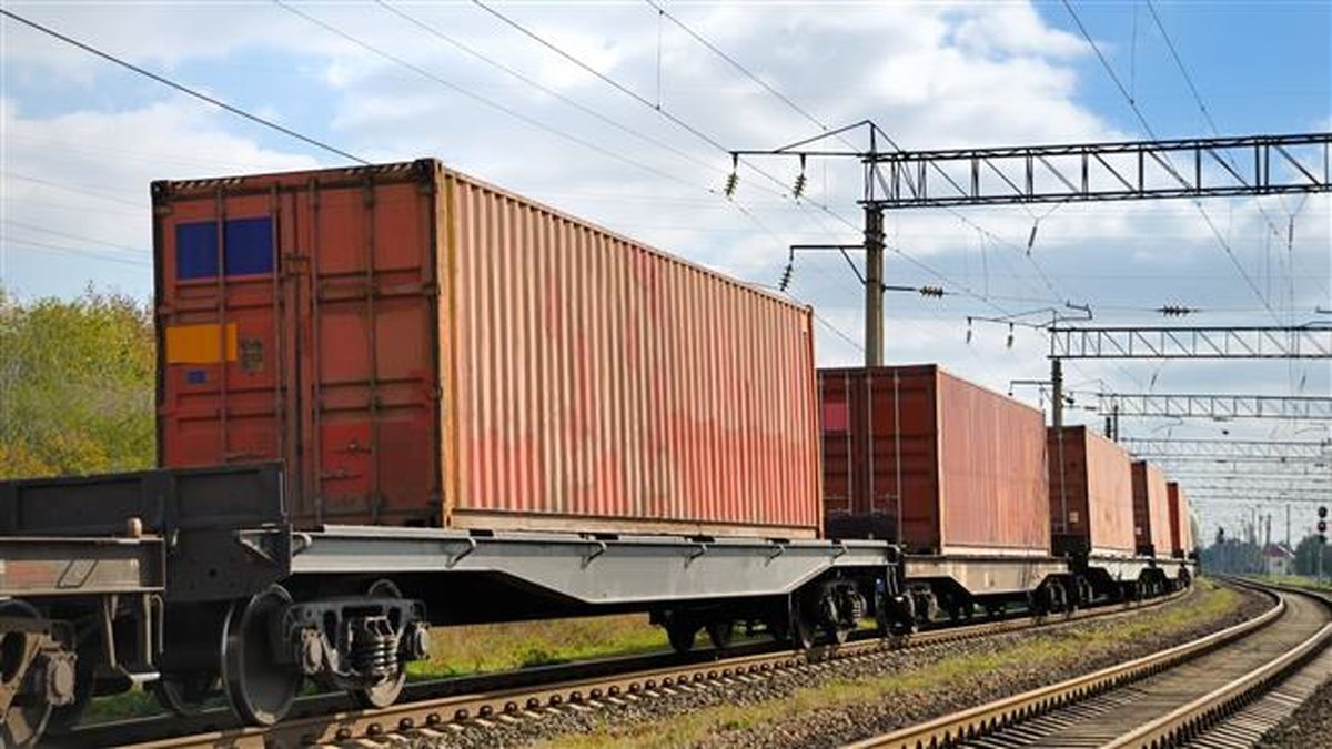 زیرساختهای صادرات ضعیف است| انتظار تأمین واگنهای صادراتی ۱۵ ساله شد