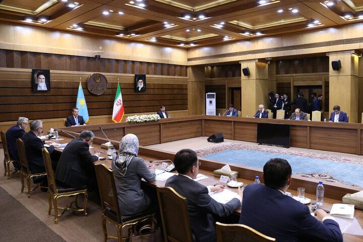 امضای ۵ یادداشت تفاهم و یک توافقنامه همکاری میان ایران و قزاقستان