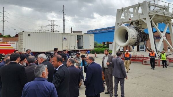 آزمایش موفق موتور کاملاً ایرانی هواپیما با حضور رئیس جمهور
