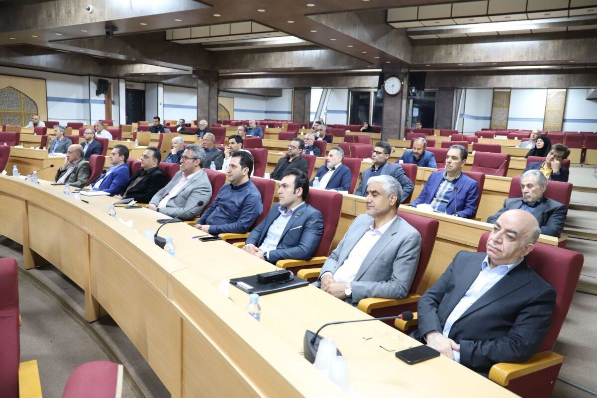 تأکید بر تعیین تکلیف نمایشگاه بینالمللی فرش قم| مهمترین بازار تجار قمی در روسیه است