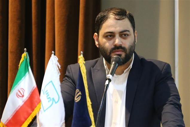 توقیف ۱۲۱ هزار لیتر روغن موتور تقلبی در تهران توقیف ۱۲۱ هزار لیتر روغن موتور تقلبی در تهران