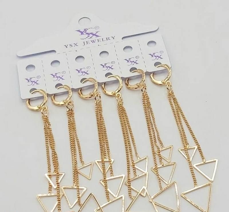 عکس گوشواره طلا مدل رشته ای