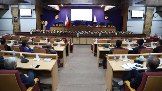 برای تأمین نیروی کار صنایع، ساخت شهرک مسکونی کارگران تسریع شود