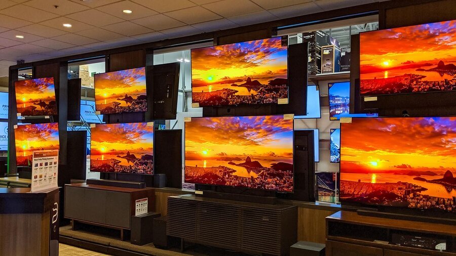 خرید تلویزیون OLED یا QLED بهتر است؟