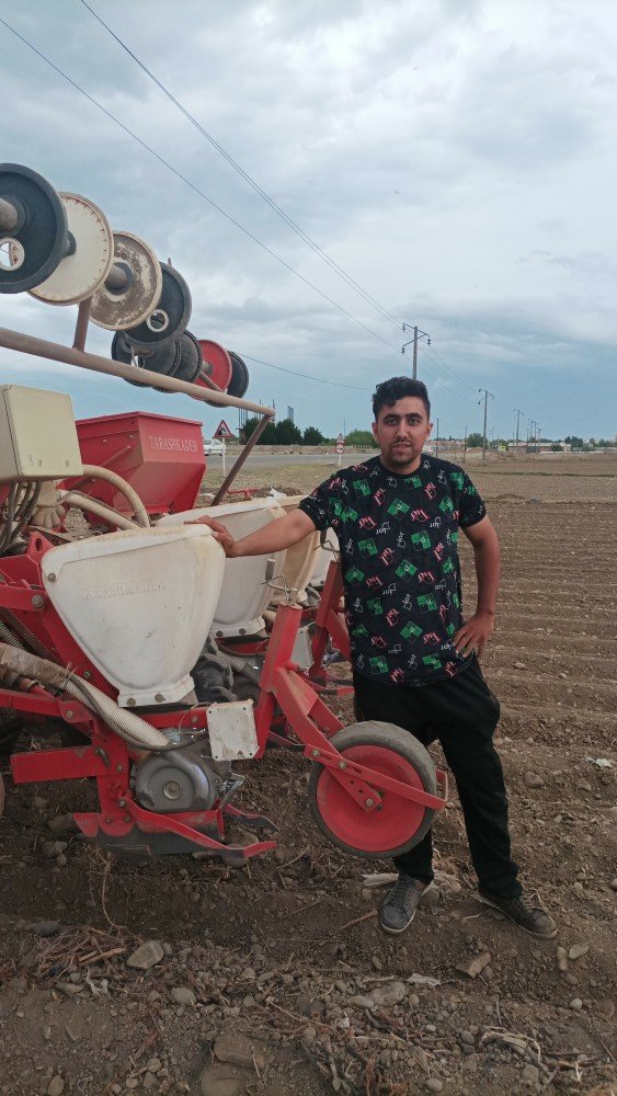 دستگاه بذرکار بادام زمینی