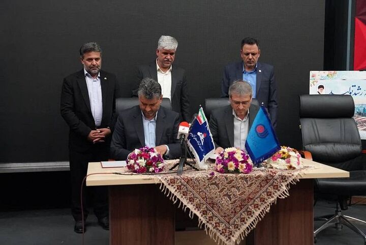 انعقادتفاهمنامه آموزشی میان شرکت ملی پخش فرآوردههای نفتی و سازمان فنی و حرفهای
 انعقادتفاهمنامه آموزشی میان شرکت ملی پخش فرآوردههای نفتی و سازمان فنی و حرفهای
